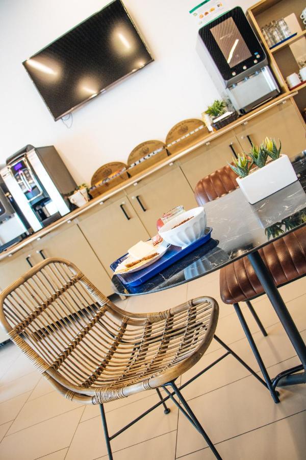 Twenty Business Flats Asnieres-Sur-Seine Aparthotel Екстериор снимка